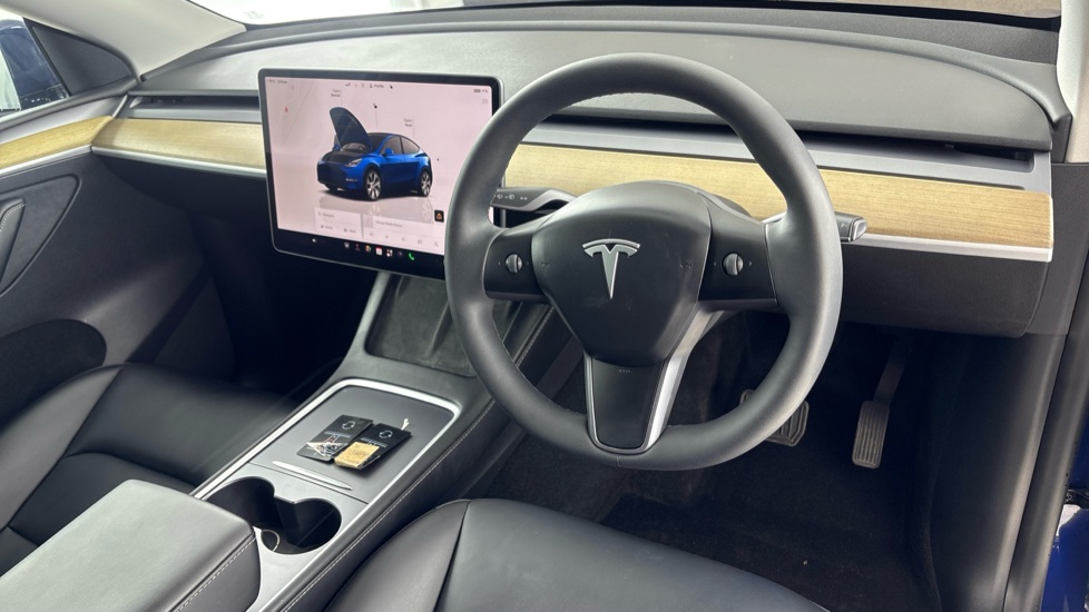TESLA MODEL Y HATCHBACK RWD 5dr Auto