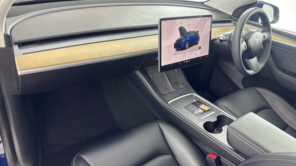 TESLA MODEL Y HATCHBACK RWD 5dr Auto