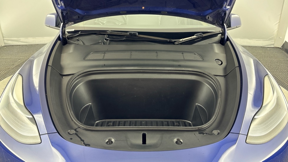TESLA MODEL Y HATCHBACK RWD 5dr Auto