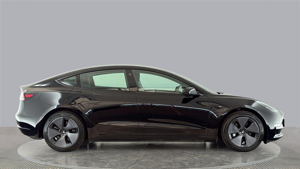 TESLA MODEL 3 Image 6