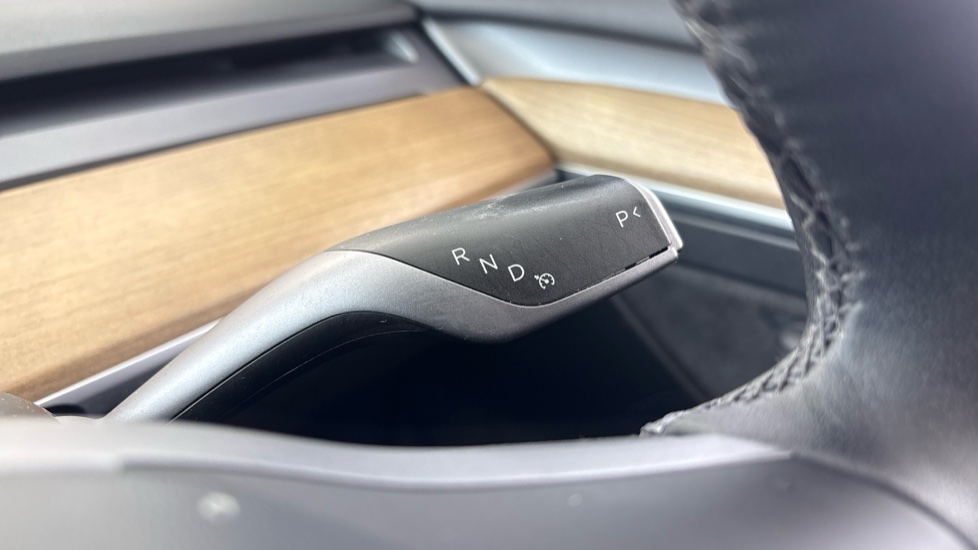 TESLA MODEL 3 Cruise control