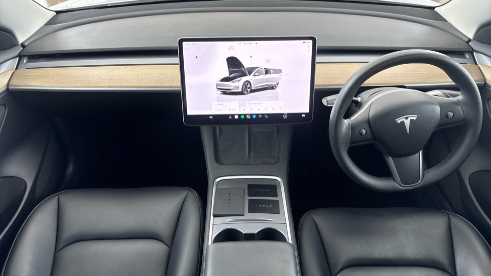 TESLA MODEL 3 Image 11