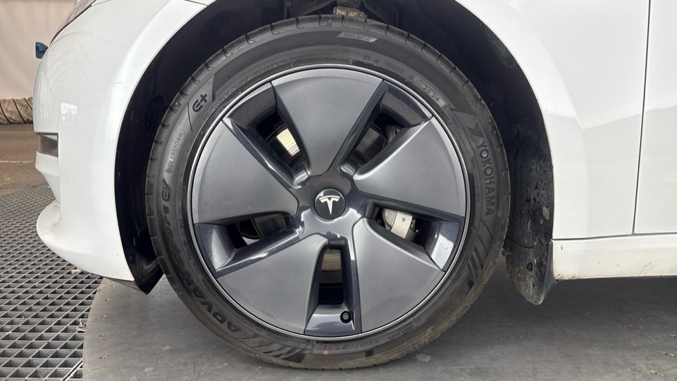 TESLA MODEL 3 SALOON Long Range AWD 4dr Auto