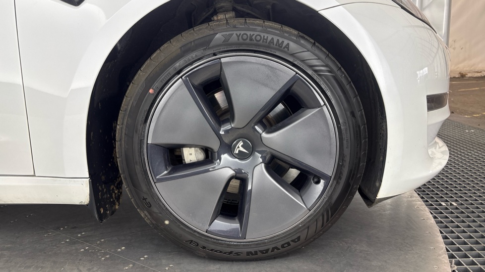 TESLA MODEL 3 SALOON Long Range AWD 4dr Auto