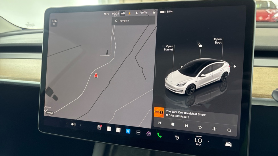 TESLA MODEL 3 Image 12