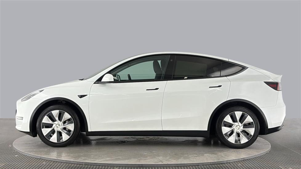 TESLA MODEL Y HATCHBACK RWD 5dr Auto