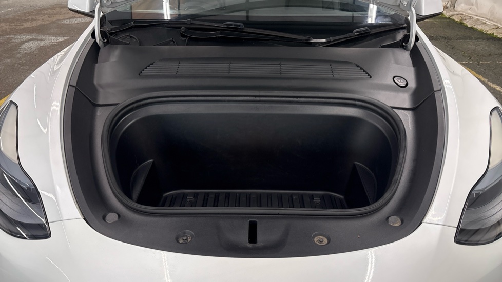 TESLA MODEL Y HATCHBACK RWD 5dr Auto