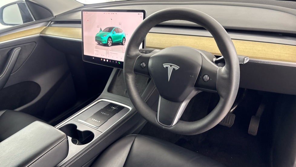 TESLA MODEL Y HATCHBACK RWD 5dr Auto