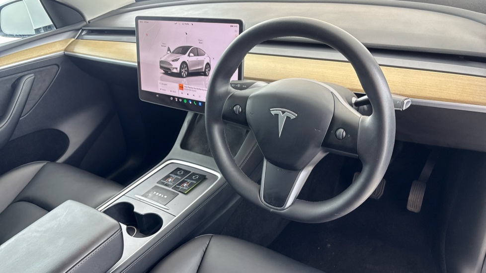 TESLA MODEL Y HATCHBACK RWD 5dr Auto