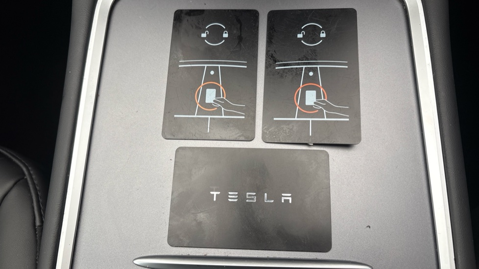TESLA MODEL Y HATCHBACK RWD 5dr Auto