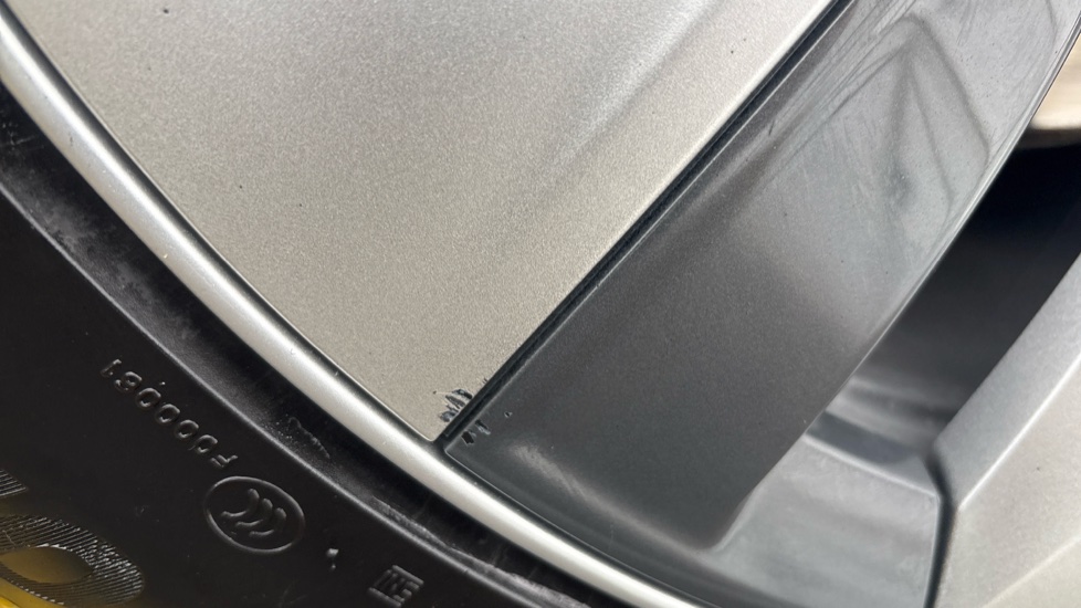 TESLA MODEL Y scuff