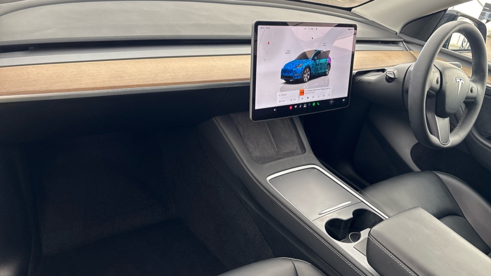 TESLA MODEL Y Image 10