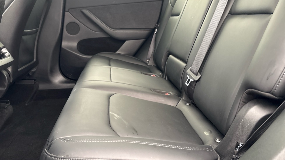 TESLA MODEL Y Image 14