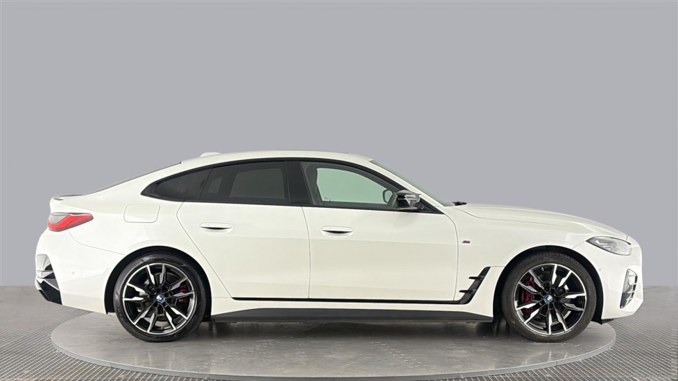 BMW I4 Image 6