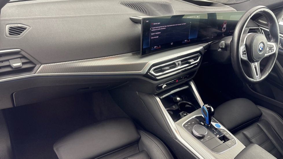 BMW I4 Image 10