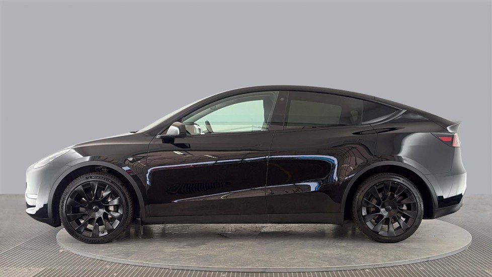 TESLA MODEL Y Image 2