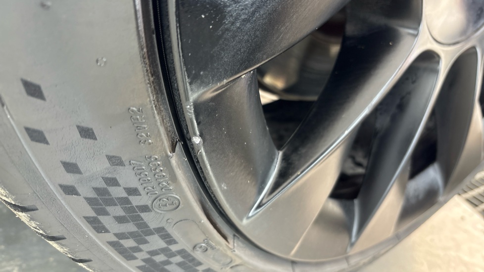 TESLA MODEL Y Image 8