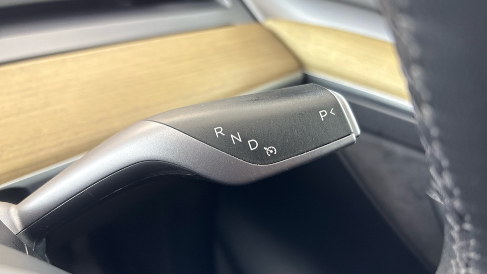 TESLA MODEL Y Cruise control