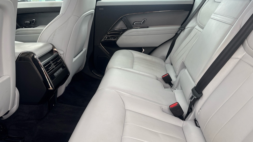 LAND ROVER RANGE ROVER SPORT ESTATE 3.0 P440e SE 5dr Auto