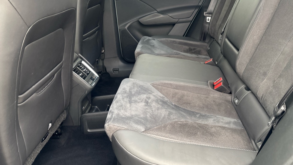 SKODA ENYAQ Image 14