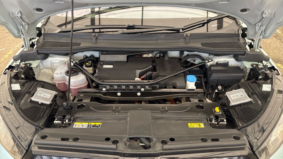 SKODA ENYAQ Image 16