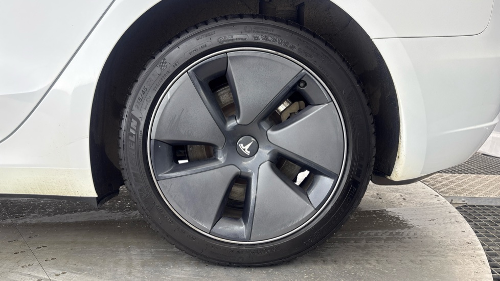 TESLA MODEL 3 SALOON Long Range RWD 4dr Auto