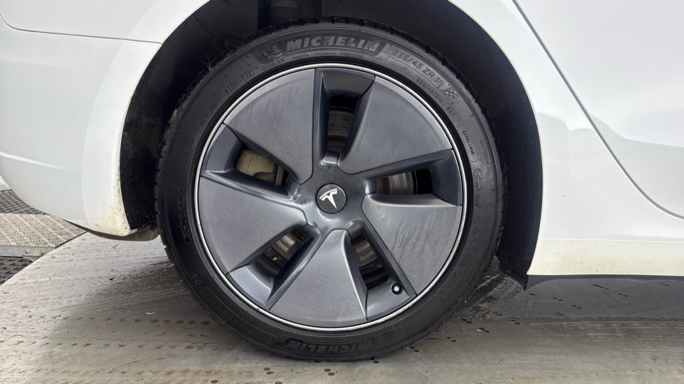 TESLA MODEL 3 SALOON Long Range RWD 4dr Auto
