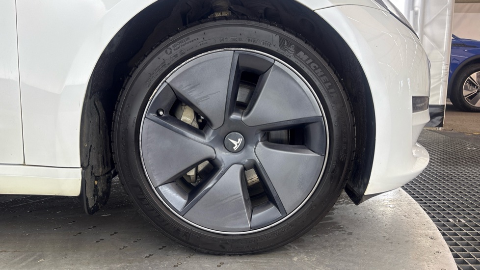 TESLA MODEL 3 SALOON Long Range RWD 4dr Auto