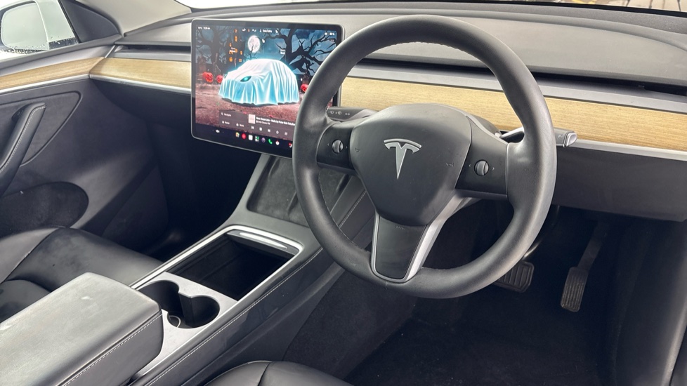 TESLA MODEL Y HATCHBACK RWD 5dr Auto