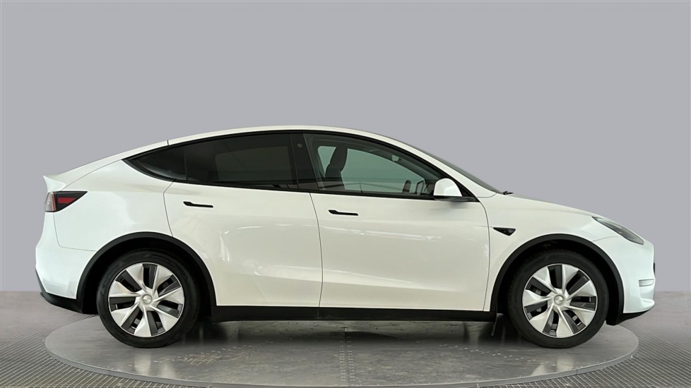 TESLA MODEL Y Image 2