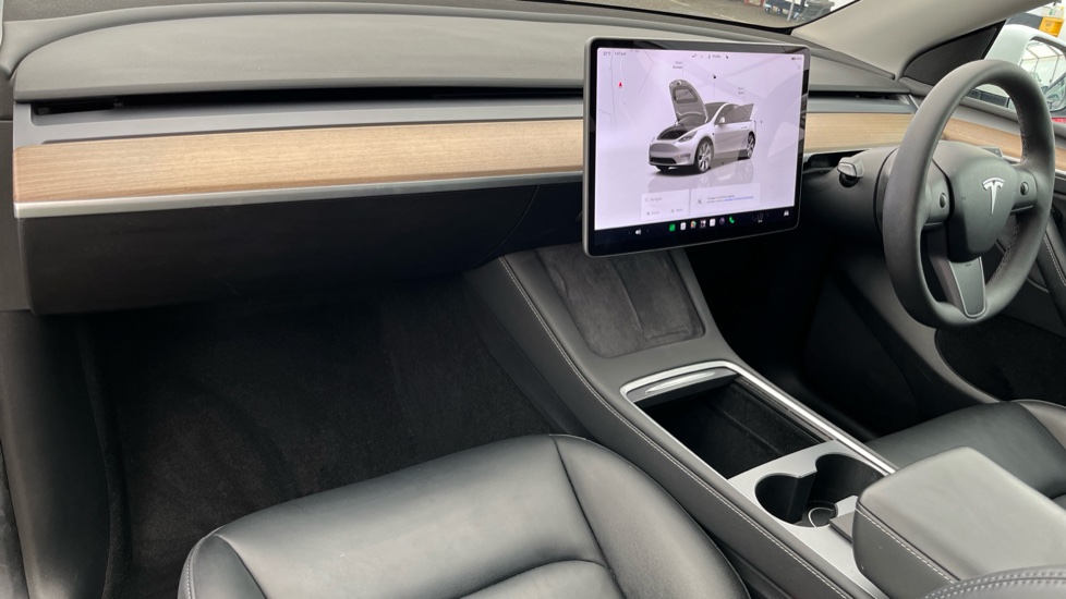 TESLA MODEL Y Image 10