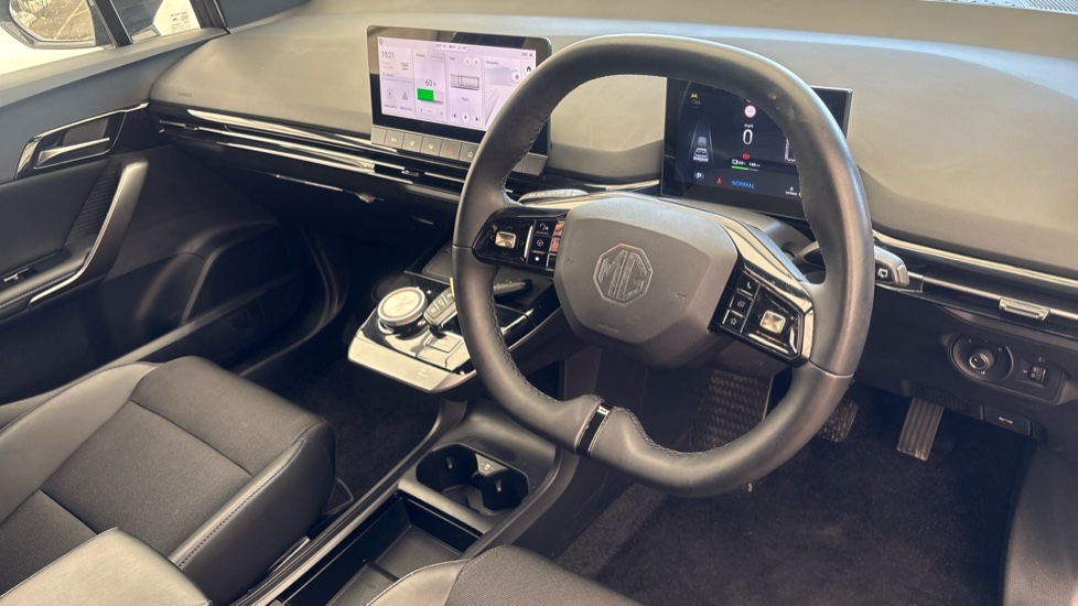 MG MOTOR UK MG4 HATCHBACK 150kW Trophy EV Long Range 64kWh 5dr Auto