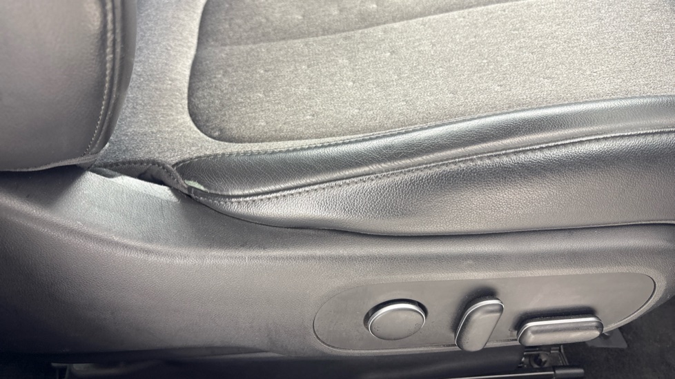 HYUNDAI IONIQ 5 ELECTRIC HATCHBACK 125kW Premium 58 kWh 5dr Auto [Part Leather]