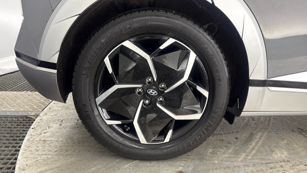 HYUNDAI IONIQ 5 ELECTRIC HATCHBACK 125kW Premium 58 kWh 5dr Auto [Part Leather]