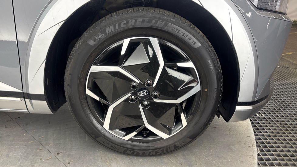 HYUNDAI IONIQ 5 ELECTRIC HATCHBACK 125kW Premium 58 kWh 5dr Auto [Part Leather]