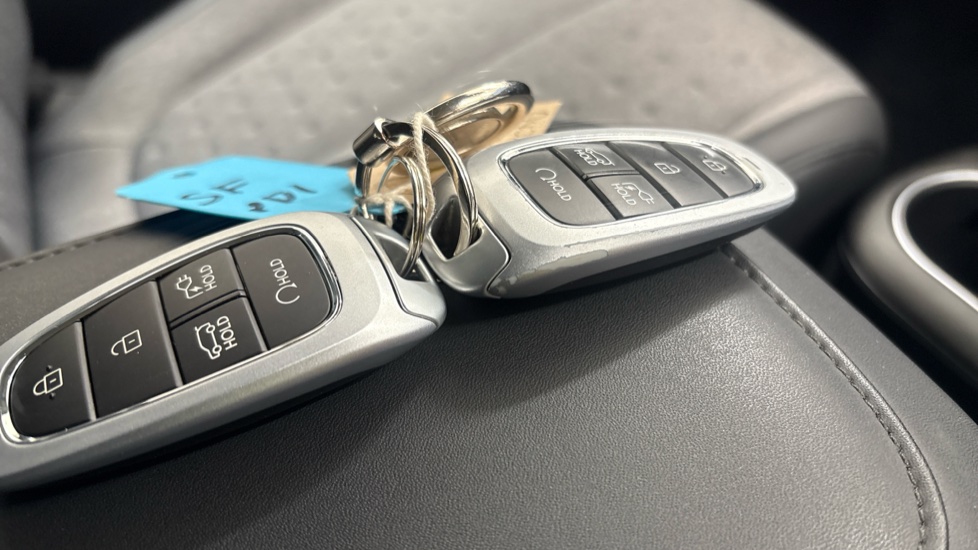 HYUNDAI IONIQ 5 ELECTRIC HATCHBACK 125kW Premium 58 kWh 5dr Auto [Part Leather]