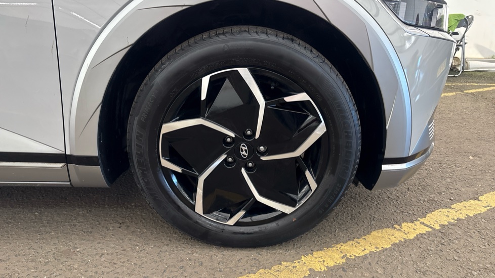 HYUNDAI IONIQ 5 ELECTRIC HATCHBACK 125kW Premium 58 kWh 5dr Auto [Part Leather]