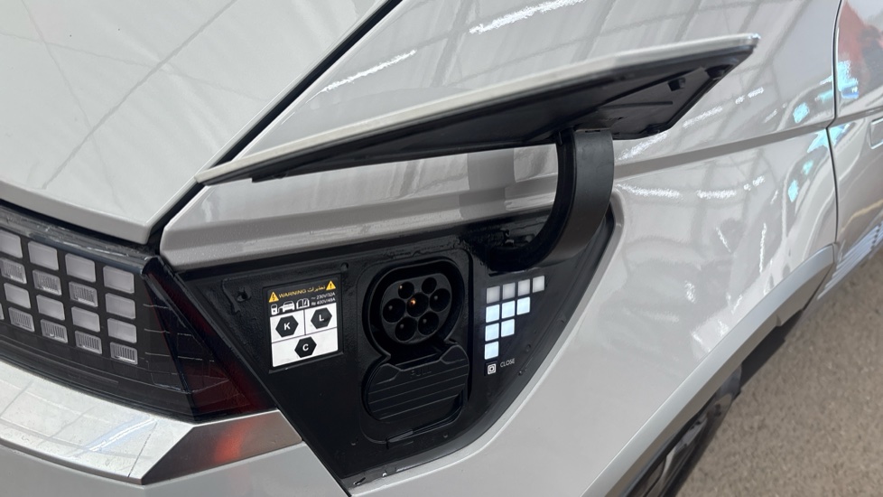HYUNDAI IONIQ 5 ELECTRIC HATCHBACK 125kW Premium 58 kWh 5dr Auto [Part Leather]