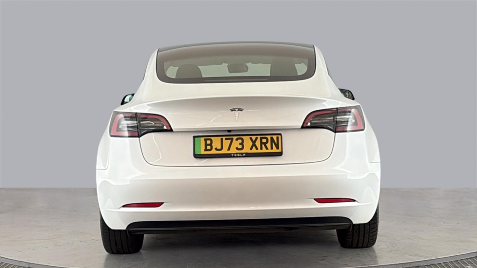 TESLA MODEL 3 Image 4