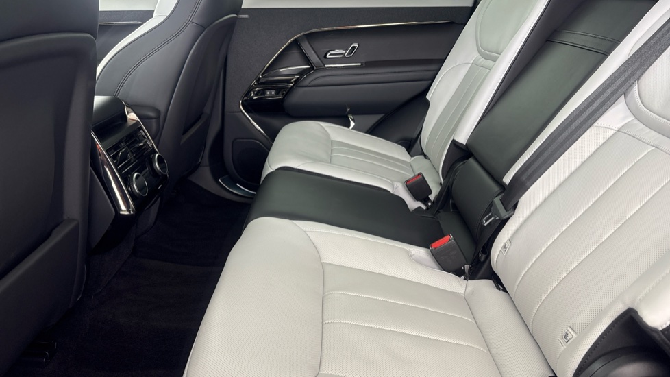 LAND ROVER RANGE ROVER SPORT Image 14