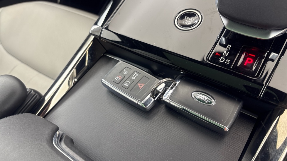 LAND ROVER RANGE ROVER SPORT 2 keys available