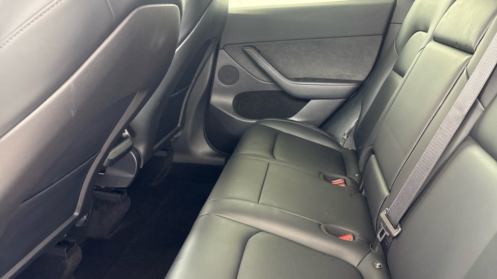 TESLA MODEL Y HATCHBACK Long Range AWD 5dr Auto