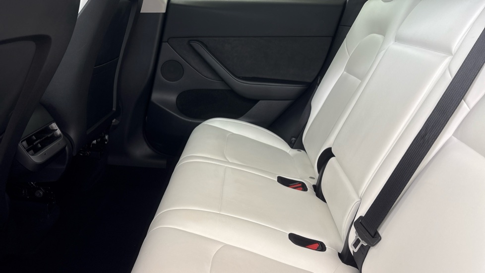 TESLA MODEL Y HATCHBACK Long Range AWD 5dr Auto