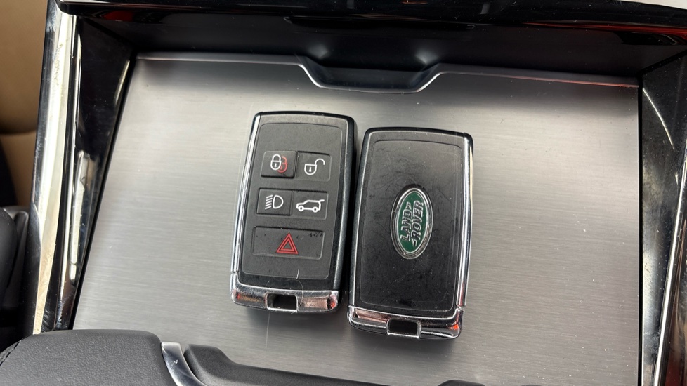 LAND ROVER RANGE ROVER SPORT two keys