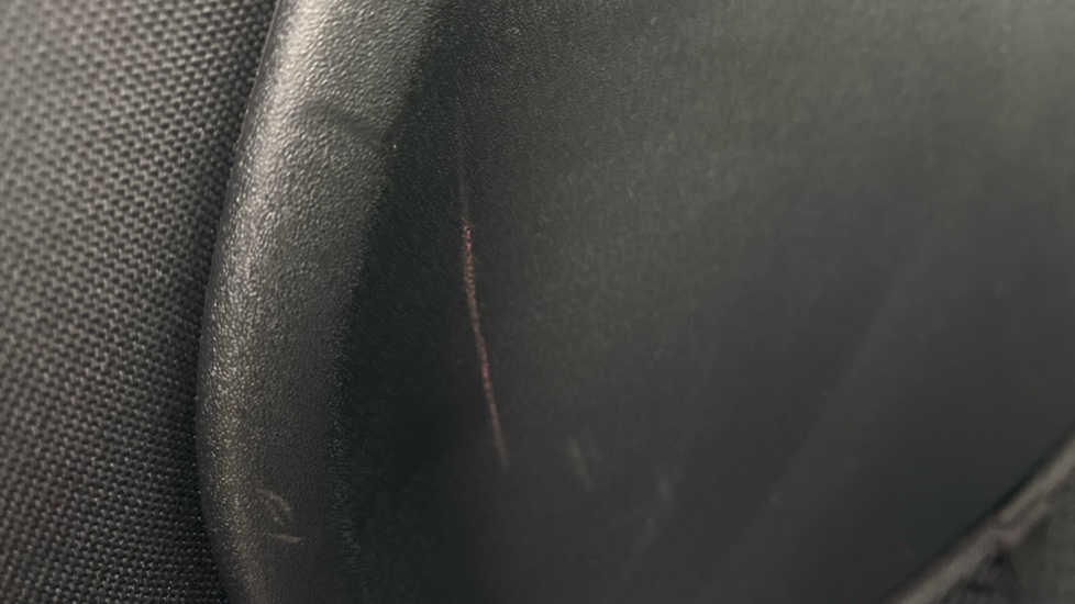 VOLVO XC40 scratches