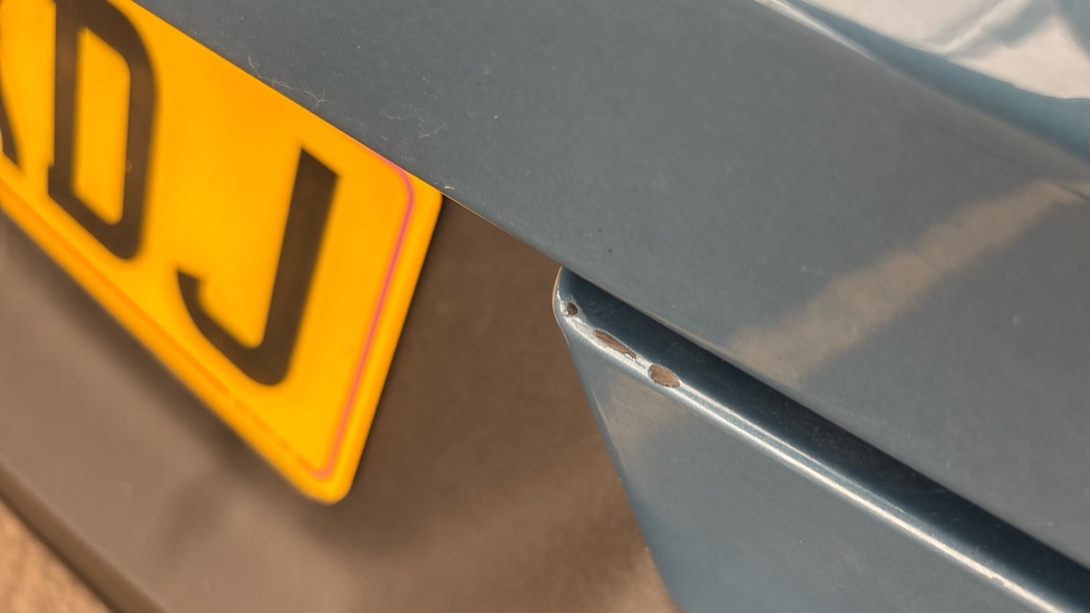 VOLVO XC40 chips and scratches