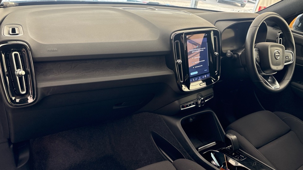 VOLVO XC40 Image 10