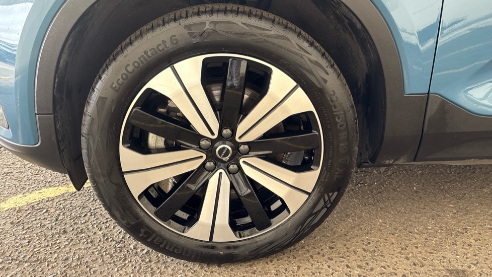 VOLVO XC40 Image 17