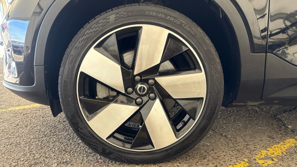 VOLVO XC40 ELECTRIC ESTATE 300kW Recharge Twin Ultimate 78kWh 5dr AWD Auto
