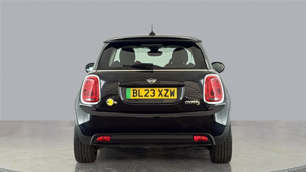 MINI HATCHBACK Image 4